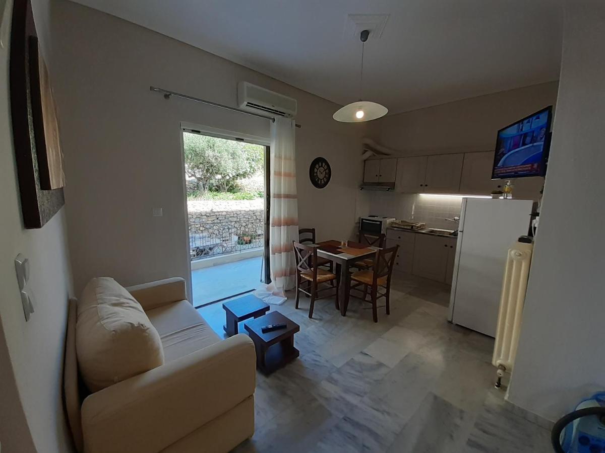 Apartment Kamari *