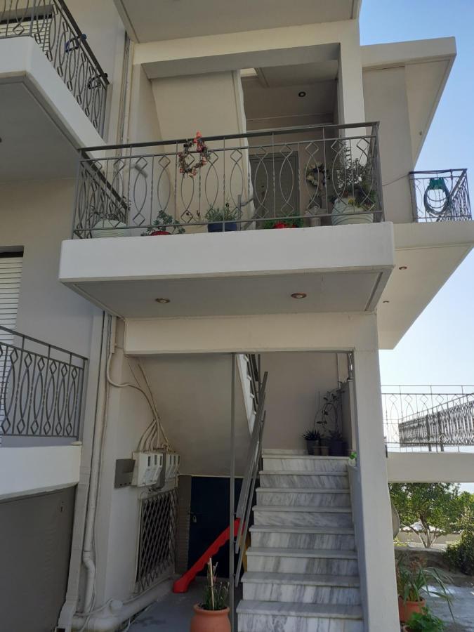 Apartment Kamari *